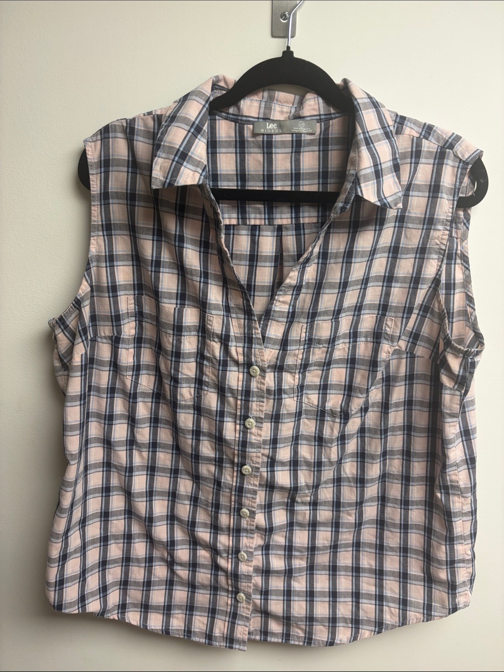 Lee Sleeveless Plaid Button-Front Shirt — Light Pink & Navy
